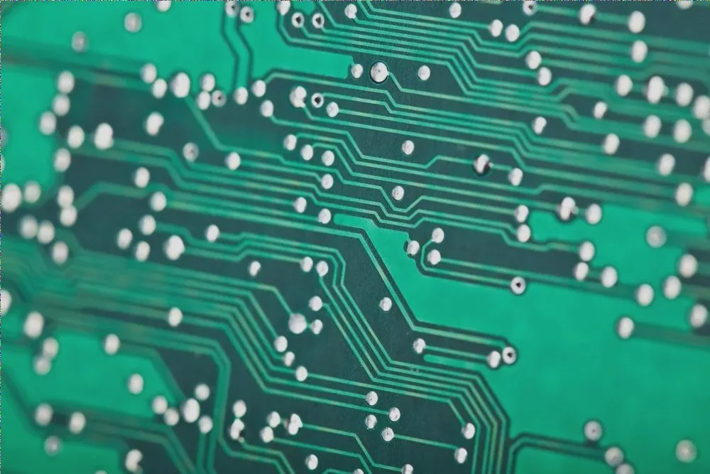 How to choose suitable PCB board: introduce some common materials