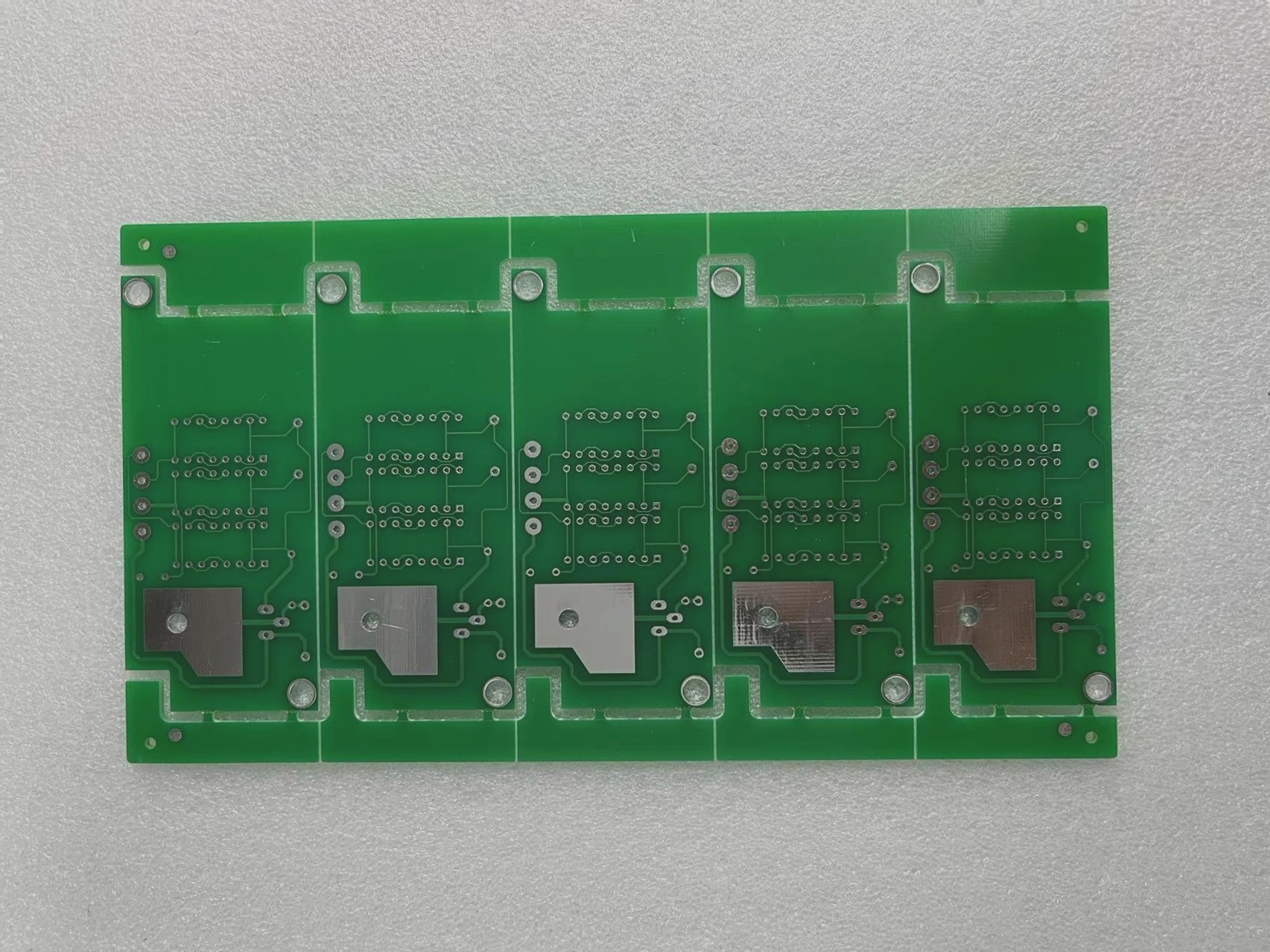 What are the steps involved in manufacturing a 20 layer PCB?