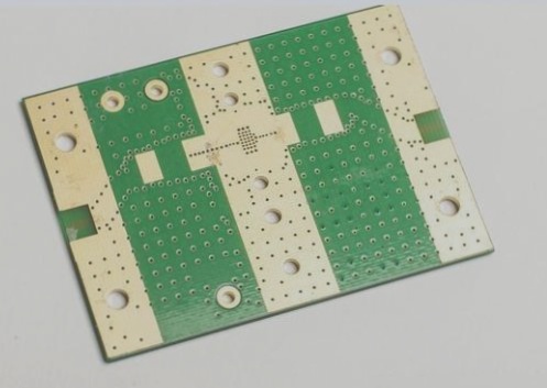 Research on Crosstalk Analysis and Mitigation in High-Speed PCB Design