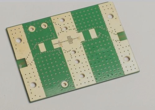 Flip-Chip Assembly Technology for PCBs