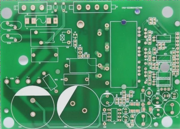 What spacing guidelines should be followed in PCB design?