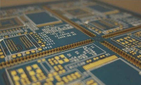 Proficient in selecting the appropriate PCB via size based on design requirements.