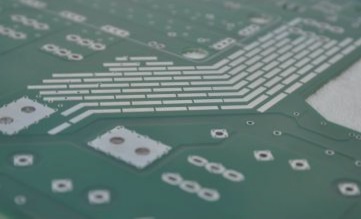 Distinguishing PCB Designs: HDI Boards vs. Blind and Buried Via Boards