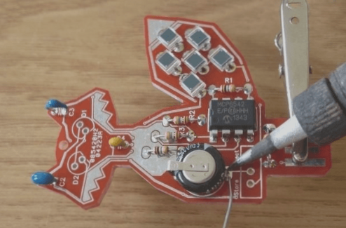 Creating various decorative items using PCB boards